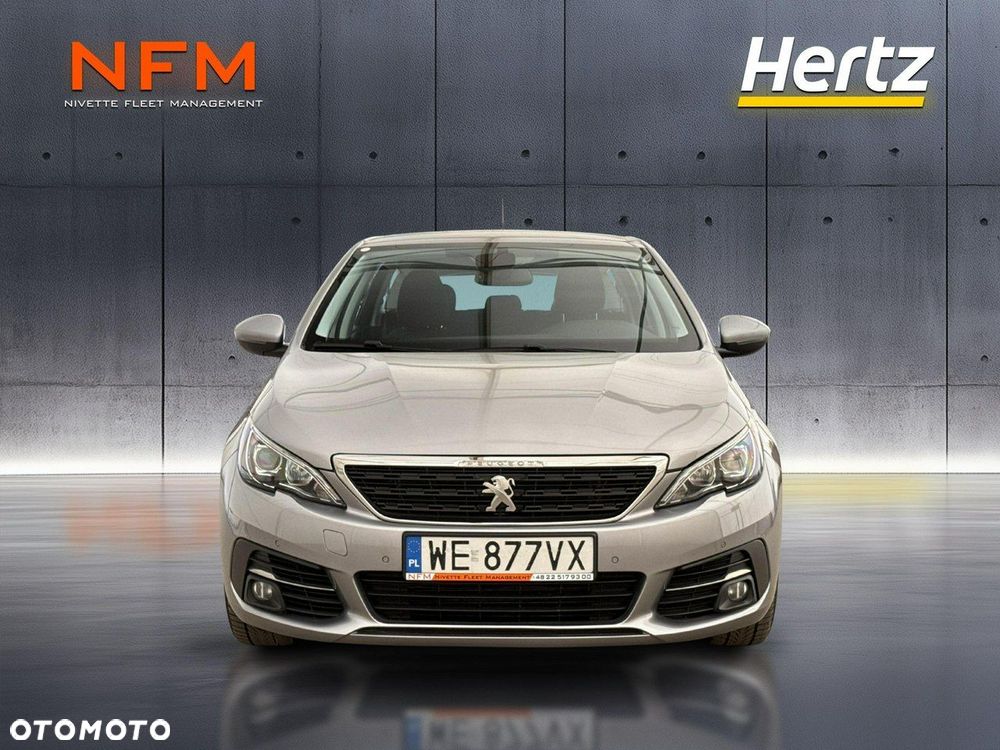Peugeot 308 - 8