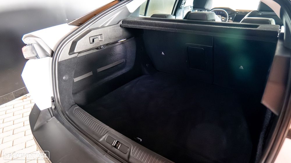 Peugeot 408 1.2 PureTech Allure EAT8 - 9