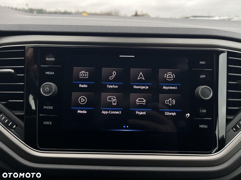 Volkswagen T-Roc - 17