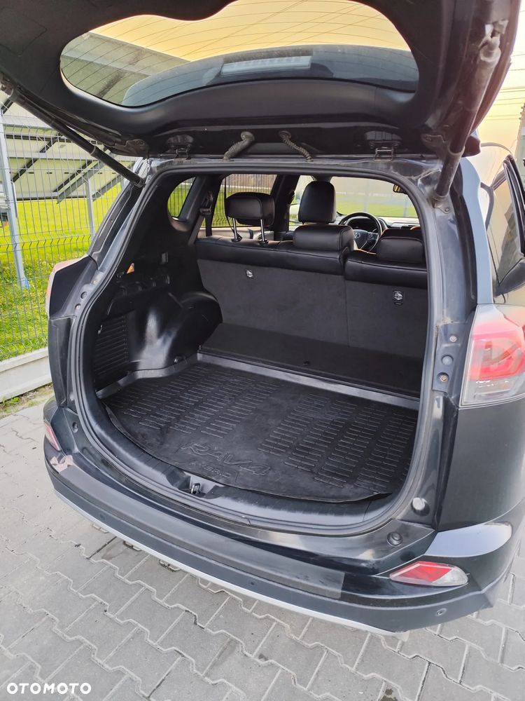 Toyota RAV4 Hybrid Premium 4x4 - 11