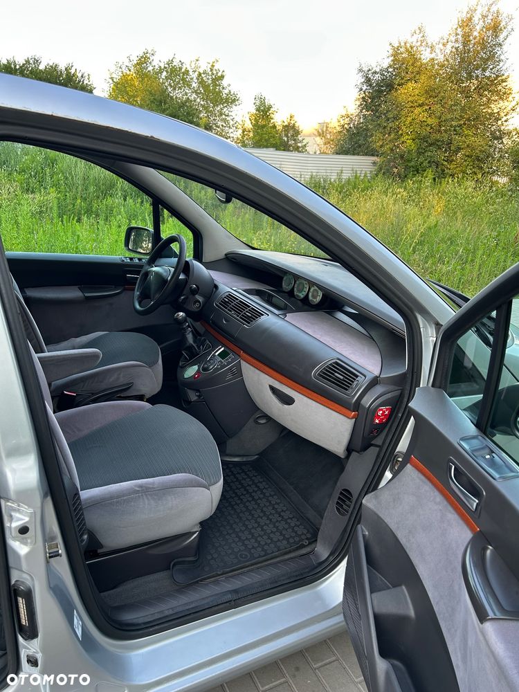 Citroën C8 2.0 HDi SX - 9