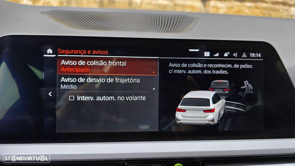 BMW 318 d Touring Line Sport Auto - 29