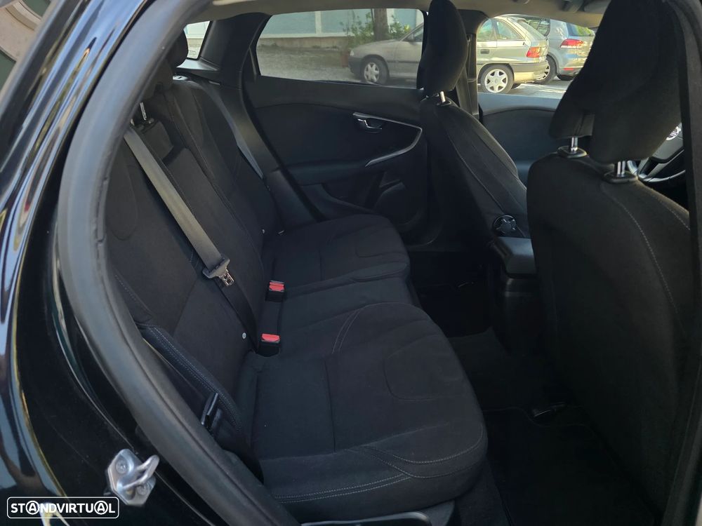 Volvo V40 Cross Country 1.6 D2 Summum - 56