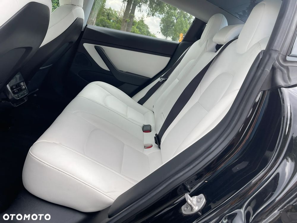Tesla Model 3 Langstreckenbatterie Allradantrieb Dual Motor - 19