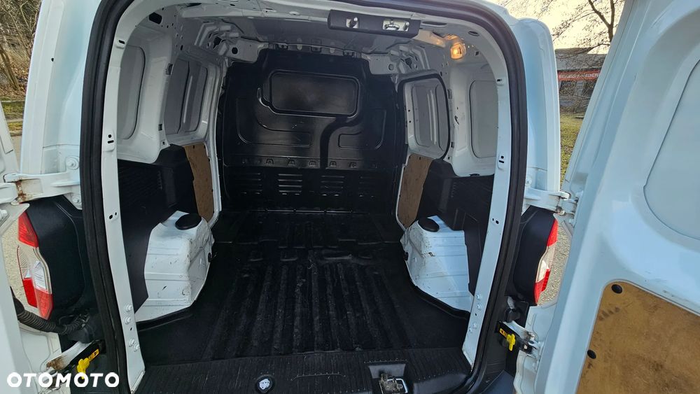 Ford Transit Courier - 7