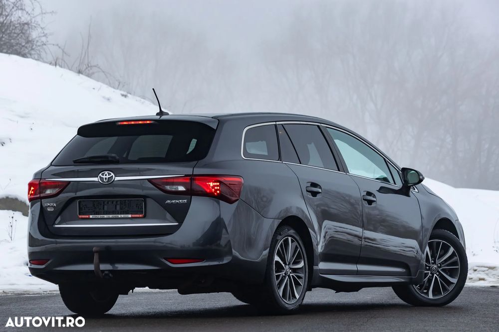 Toyota Avensis 2.0 D-4D Elegance Terracotta - 9