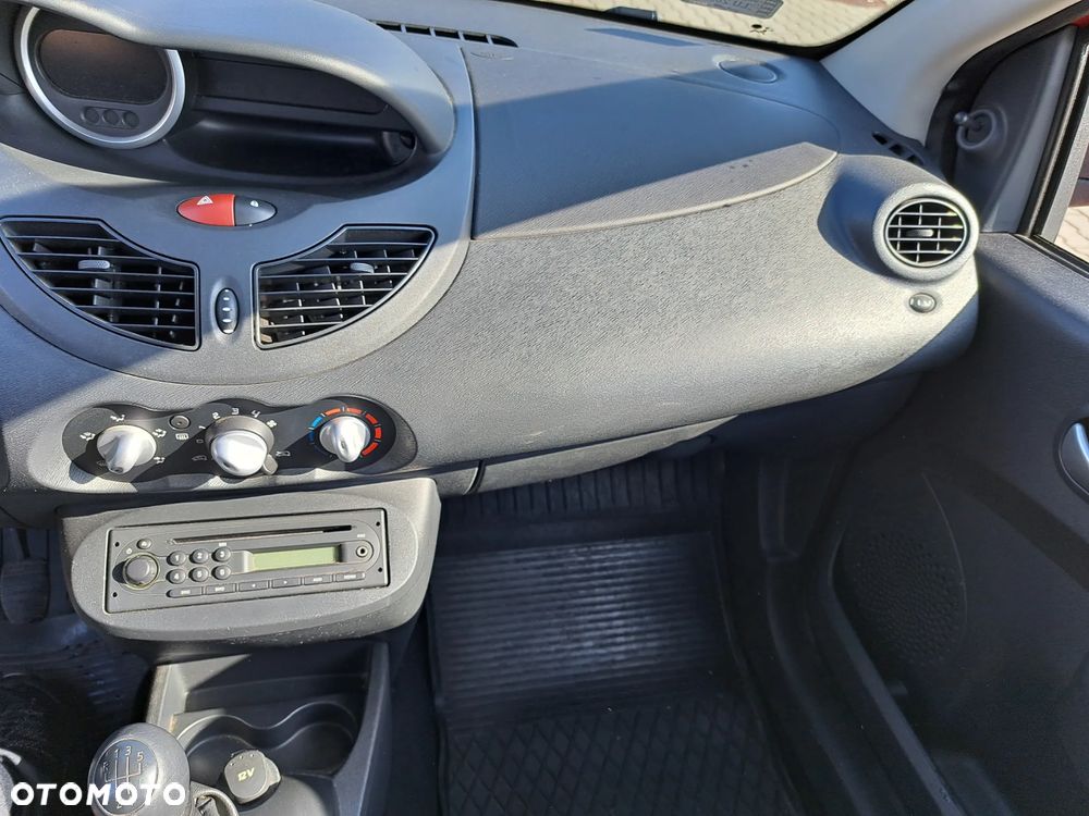 Renault Twingo 1.2 LEV 16V 75 eco2 - 9