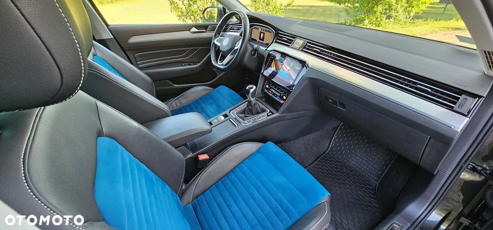 Volkswagen Passat 2.0 TDI EVO Elegance - 18