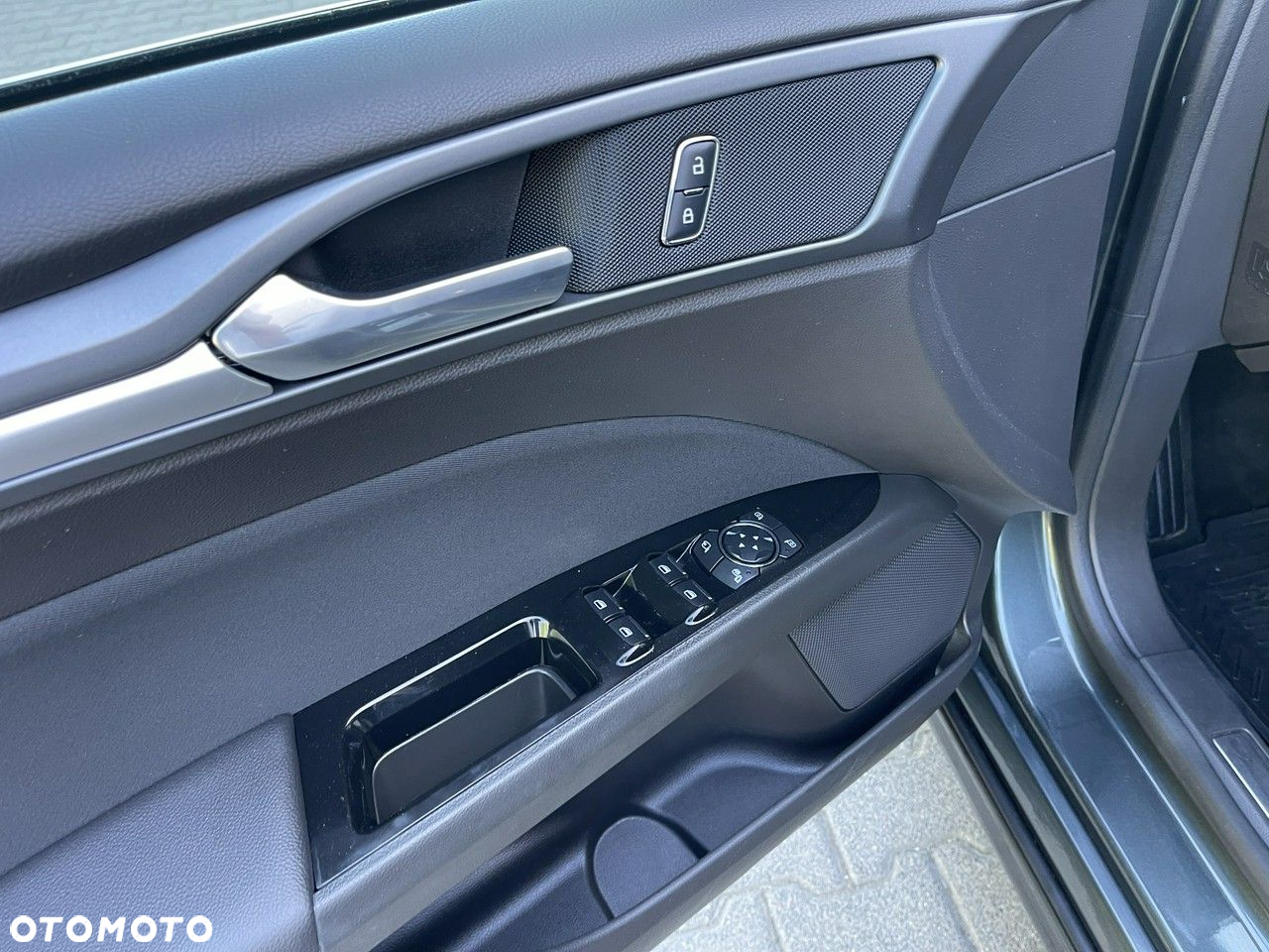 Ford Mondeo - 22