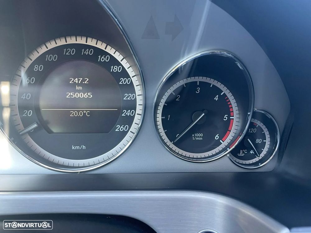 Mercedes-Benz E 250 - 12