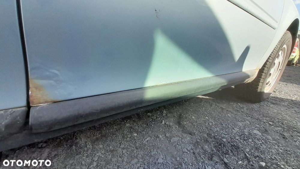 AUDI A3 8L LIFT FL DRZWI PRAWY PRZÓD PRZEDNIE PRAWE KOMPLETNE LY7R nr. 32/3 - 2