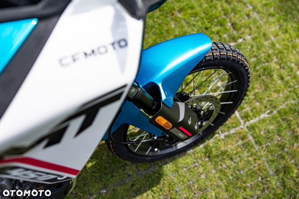 CFMoto MT - 8