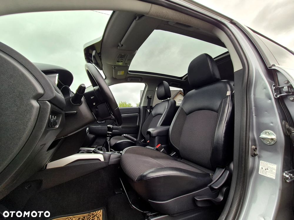 Peugeot 4008 - 28