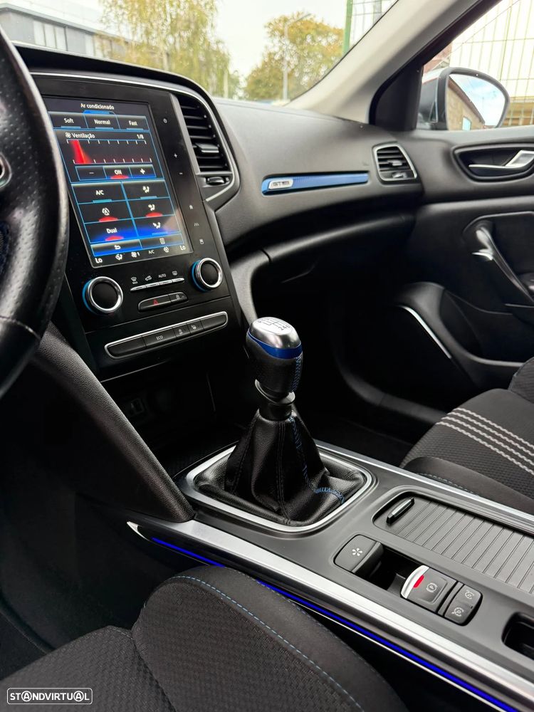 Renault Mégane 1.6 dCi GT Line J18 - 27