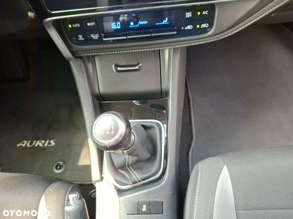 Toyota Auris - 30
