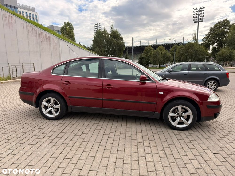 Volkswagen Passat - 2