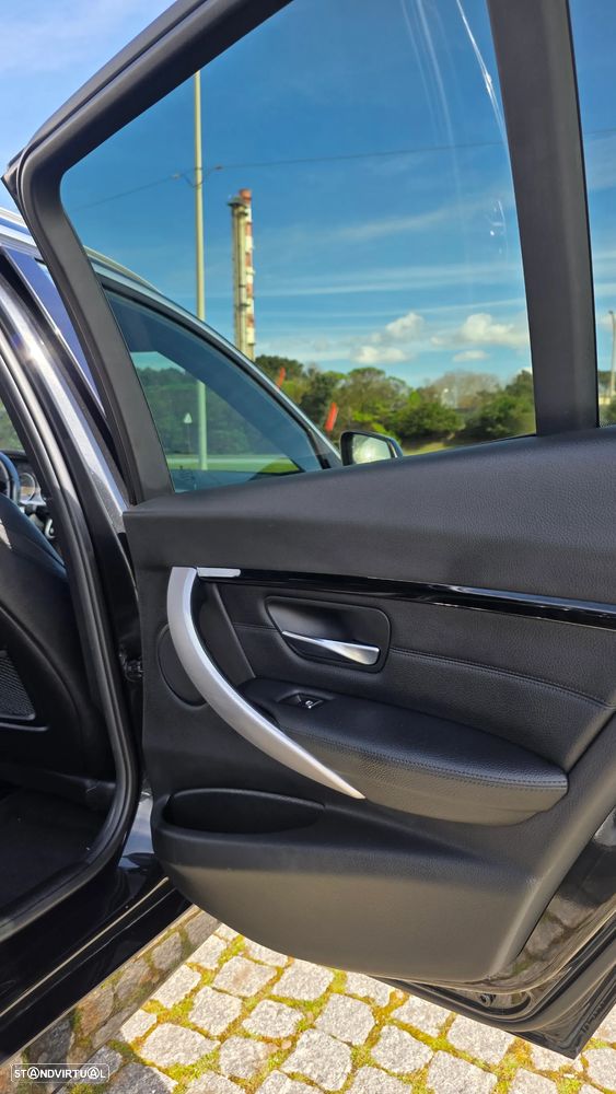 BMW 320 d xDrive Aut. Sport Line - 23