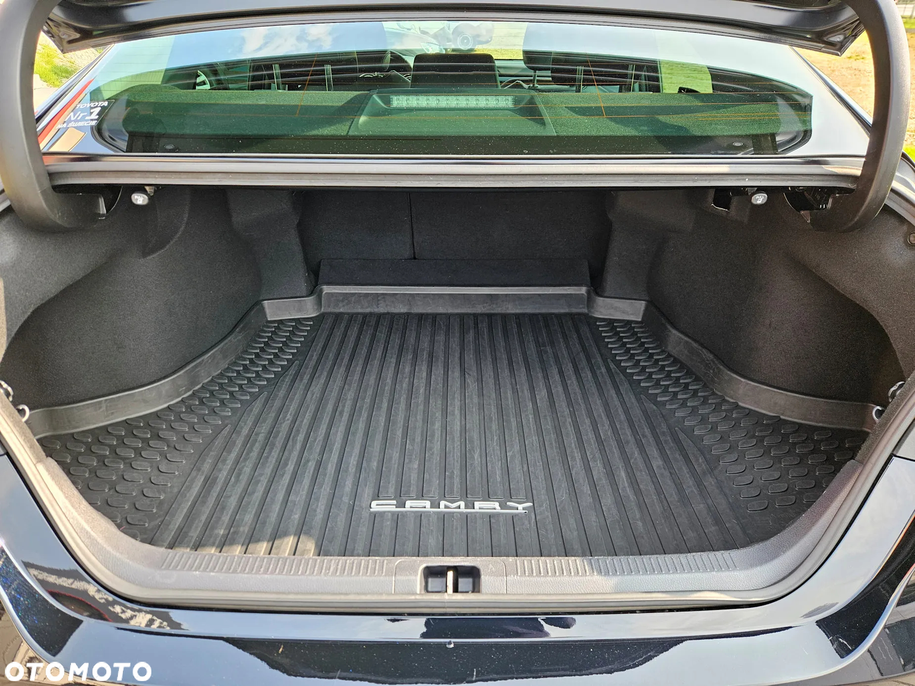 Toyota Camry 2.5 Hybrid Executive CVT - 11
