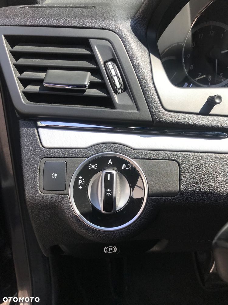 Mercedes-Benz Klasa E - 17