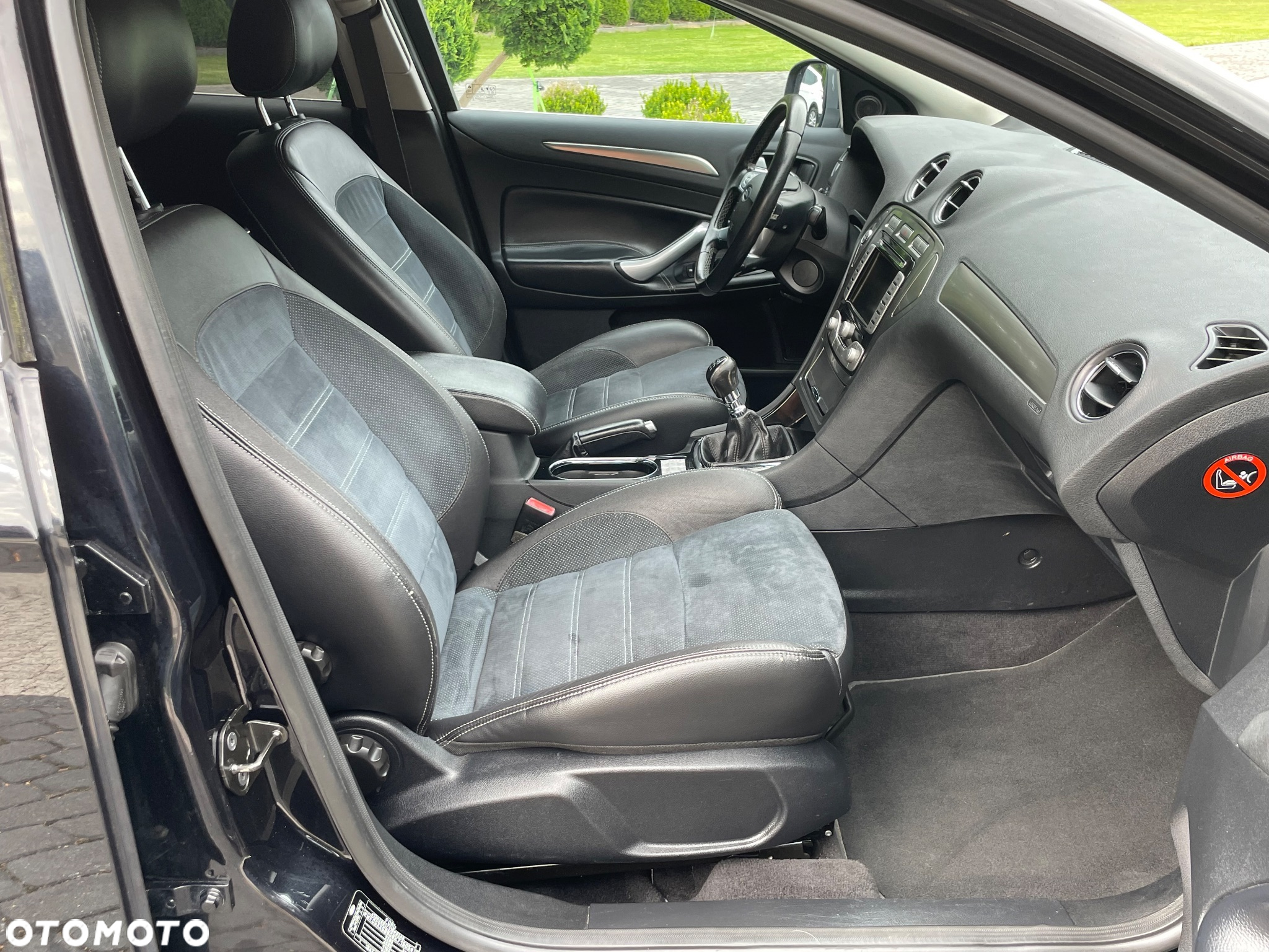 Ford Mondeo 2.5 Titanium - 35