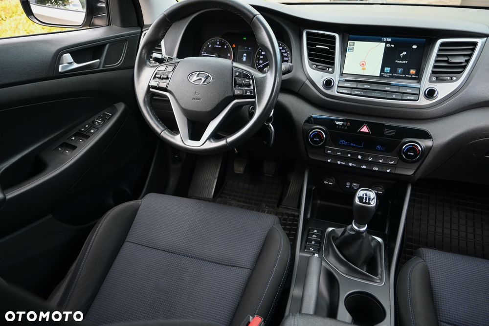 Hyundai Tucson 1.7 CRDI BlueDrive Comfort 2WD - 19