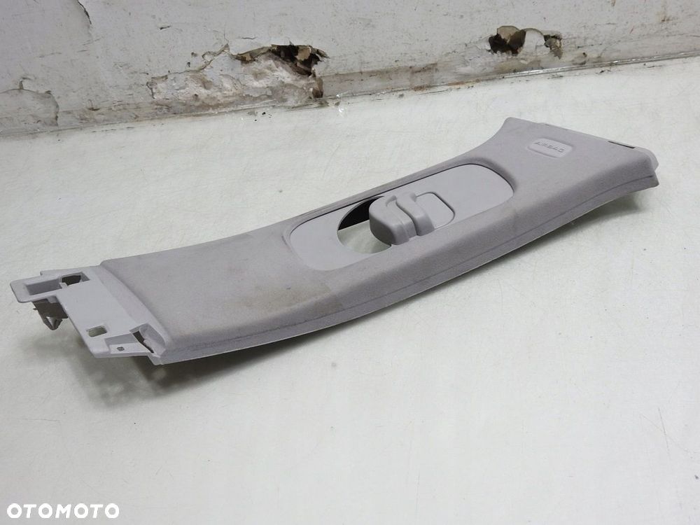 OSŁONA SŁUPKA ŚRODKOWEGO PRAWA B PEUGEOT 407 - 2