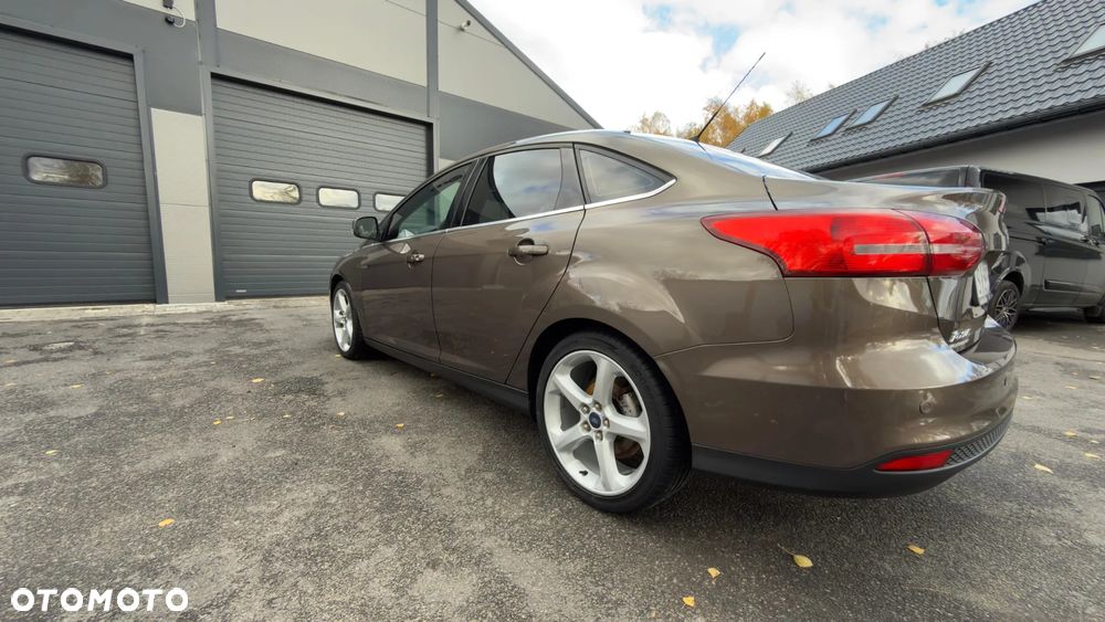 Ford Focus 1.5 EcoBoost Titanium ASS - 3