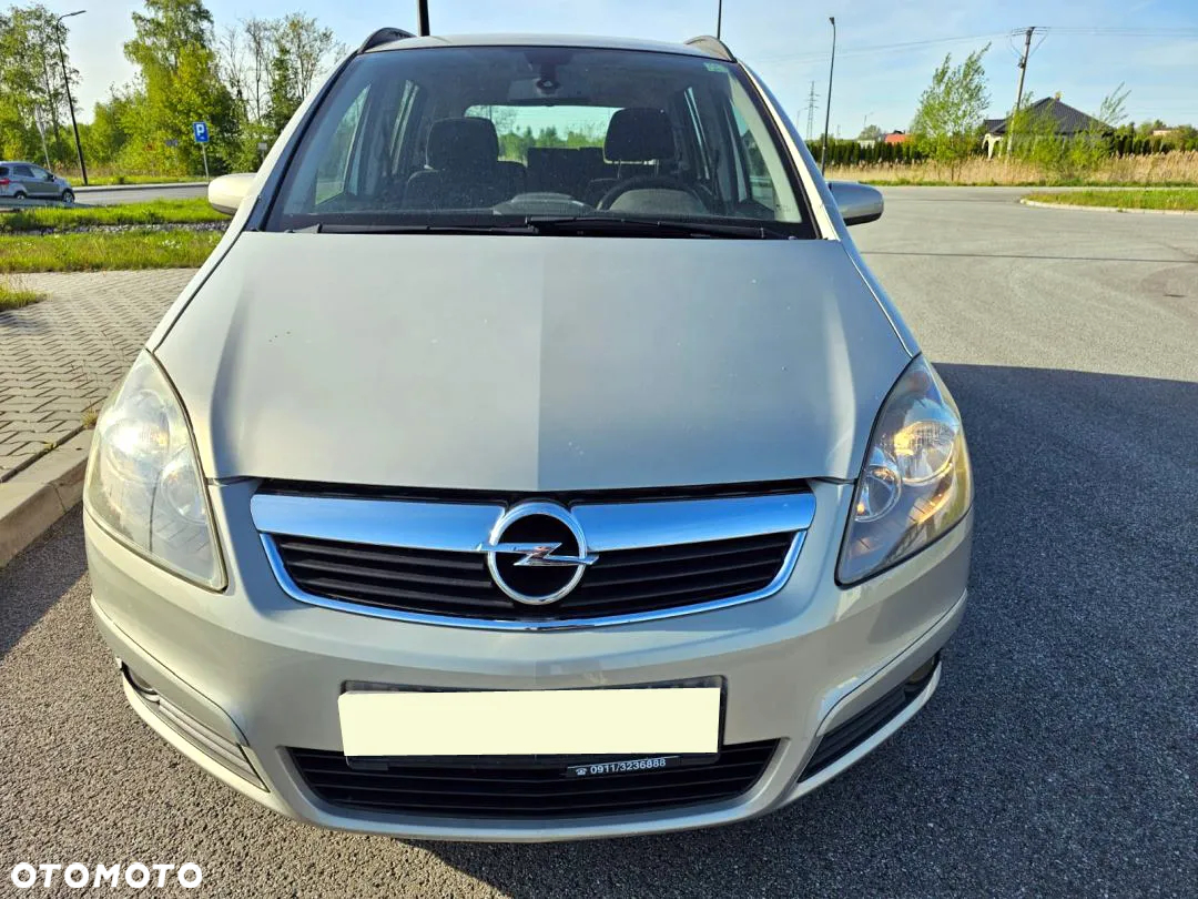 Opel Zafira 1.8 Cosmo - 32