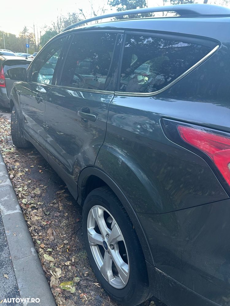 Ford Kuga 2.0 TDCi 4WD Powershift Titanium - 3