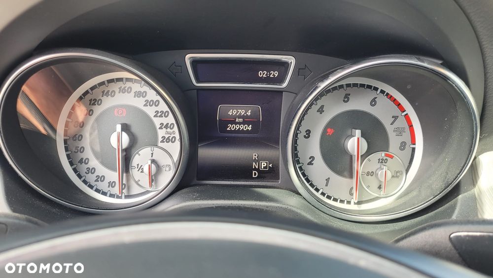 Mercedes-Benz CLA 200 7G-DCT UrbanStyle Edition - 18