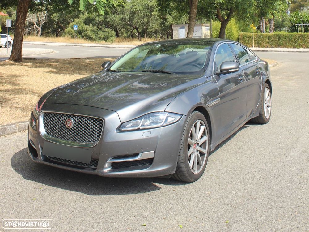 Jaguar XJ 3.0 D V6 Luxury - 1