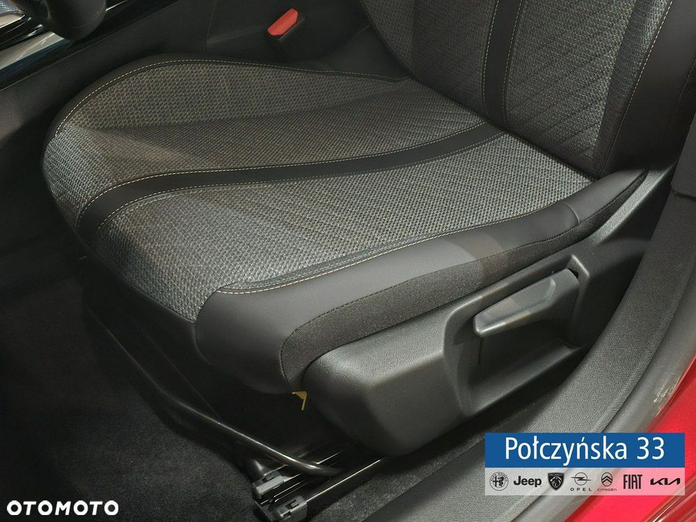 Peugeot 208 - 16