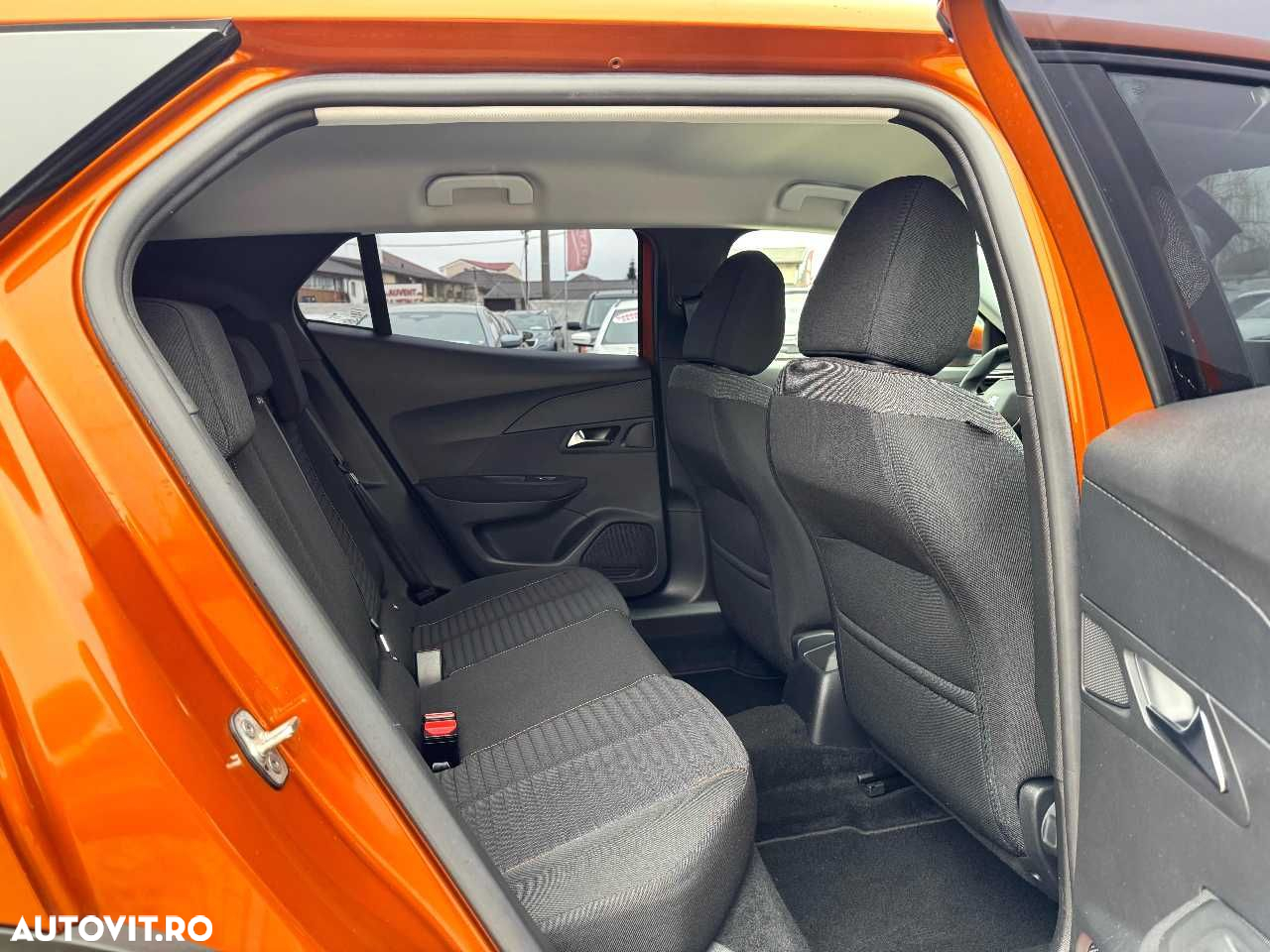 Peugeot 2008 PureTech 130 EAT8 Allure - 17