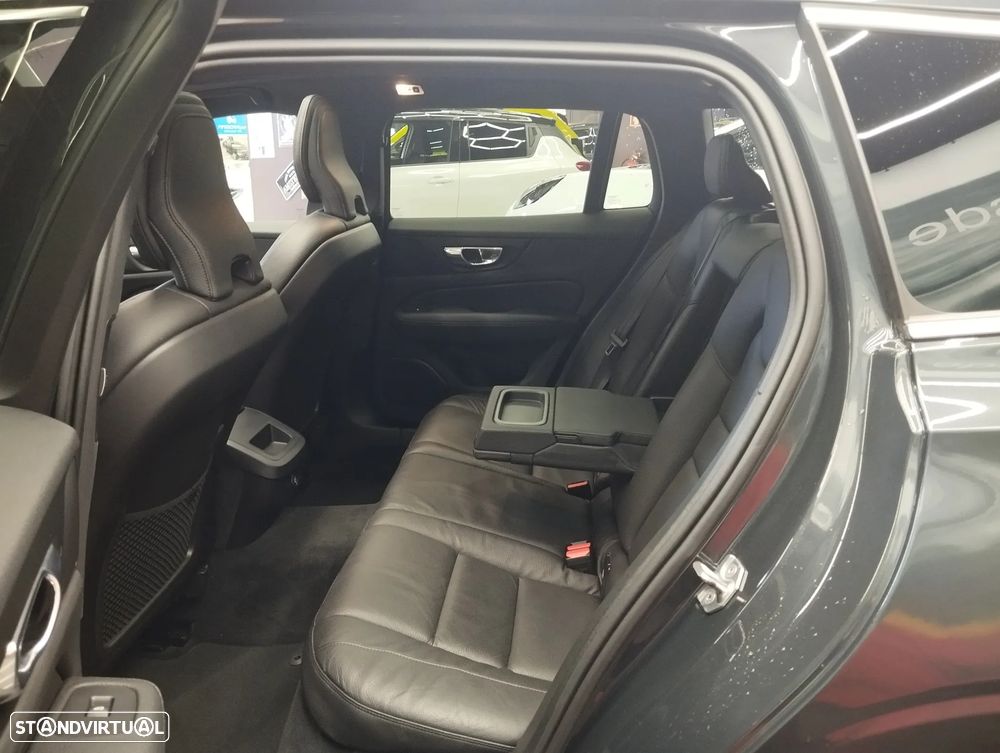 Volvo V60 2.0 D4 Momentum Plus - 16