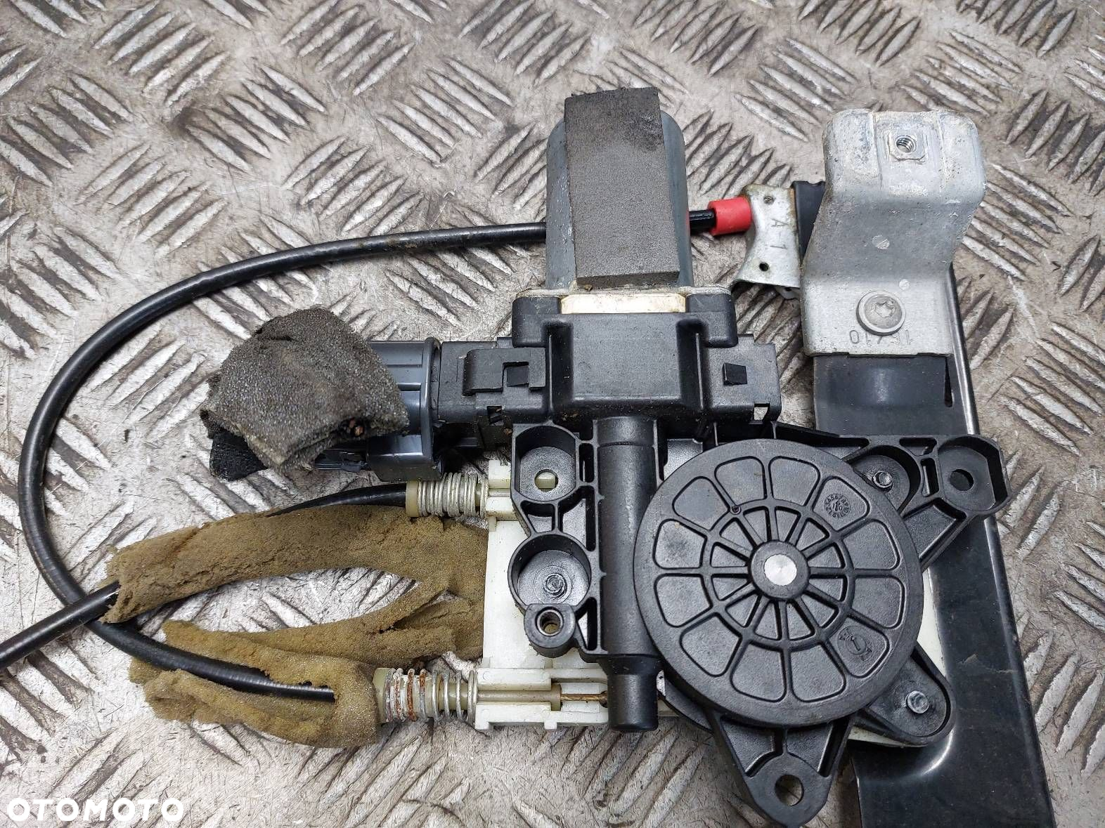 MECHANIZM PODNOŚNIK SZYBY PRAWY PRZÓD ELEKTRYCZNY JAGUAR XF X250 - 2