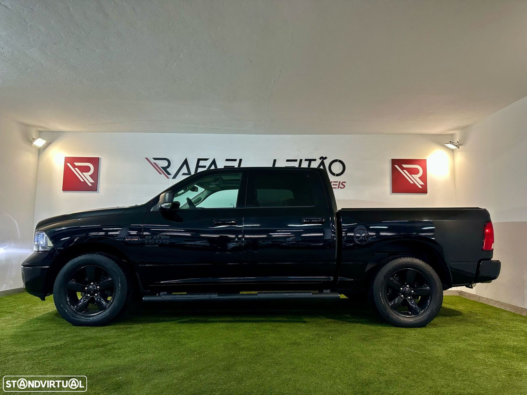 Dodge RAM 1500 5.7 V8 - 15