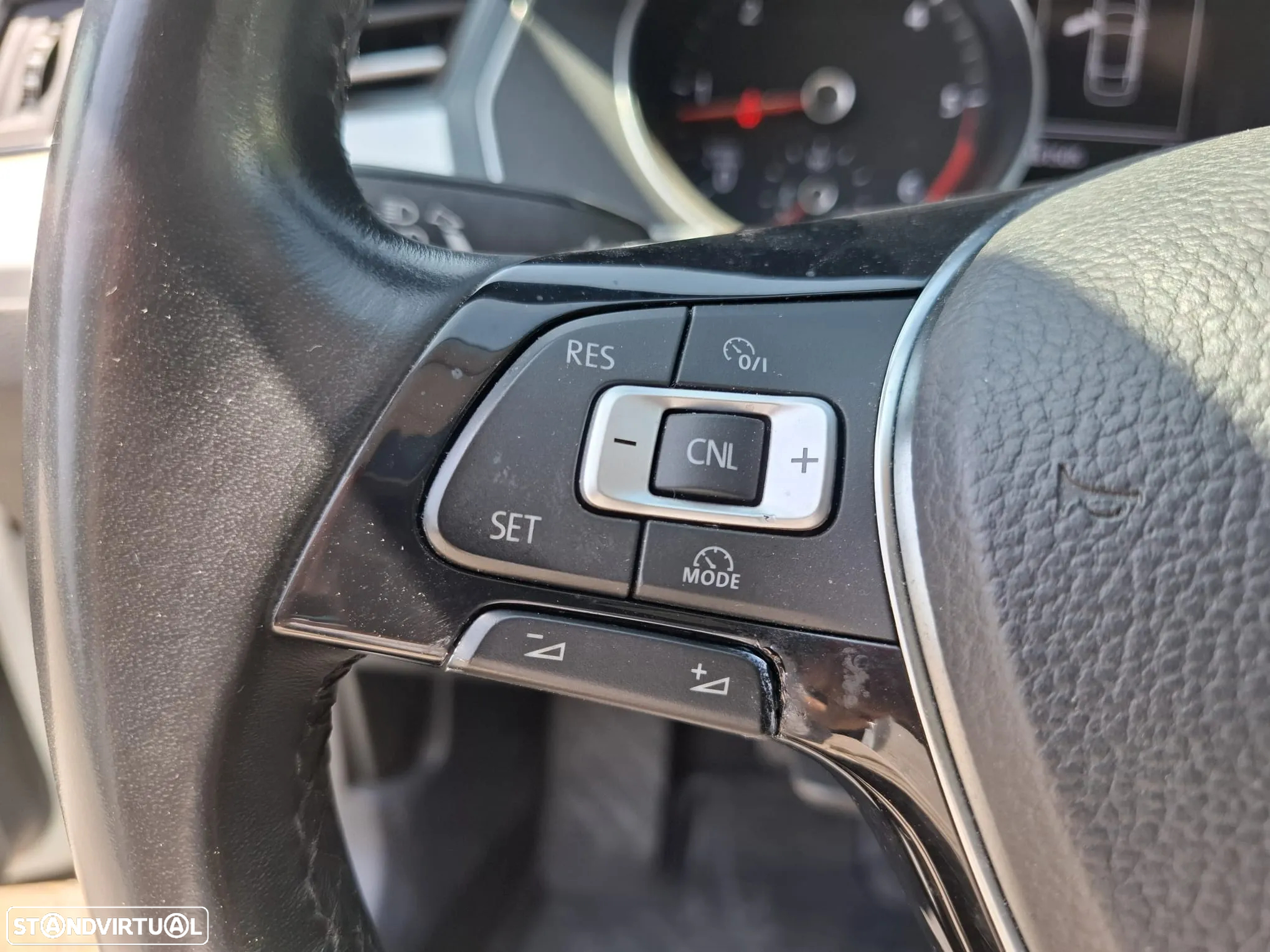 VW Passat 1.6 TDI Trendline - 28
