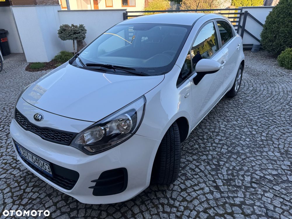 Kia Rio - 4