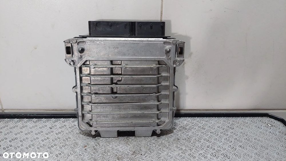 KOMPUTER STEROWNIK SILNIKA MERCEDES-BENZ C-KLASA W205 2,0 BENZYNA R2017  NR A2749000800 - 3