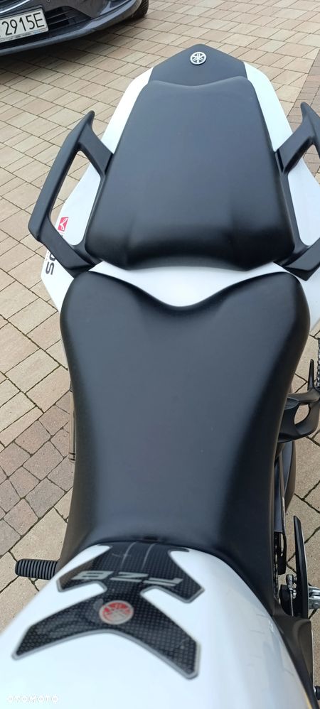 Yamaha FZ8 - 10
