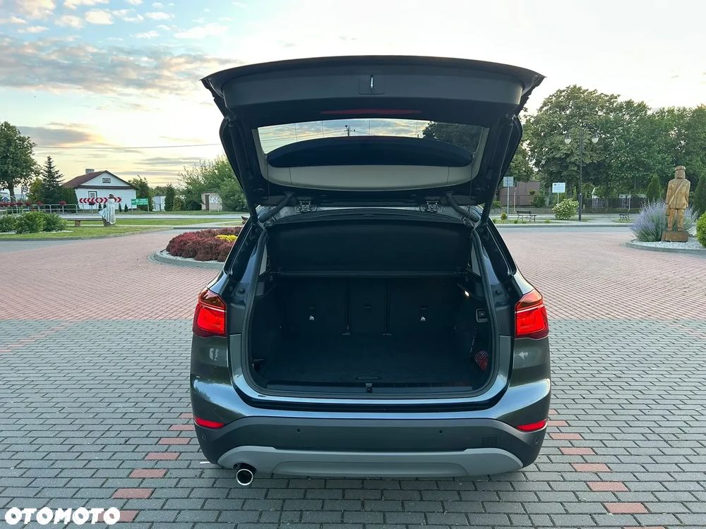 BMW X1 sDrive18i Sport Line - 11