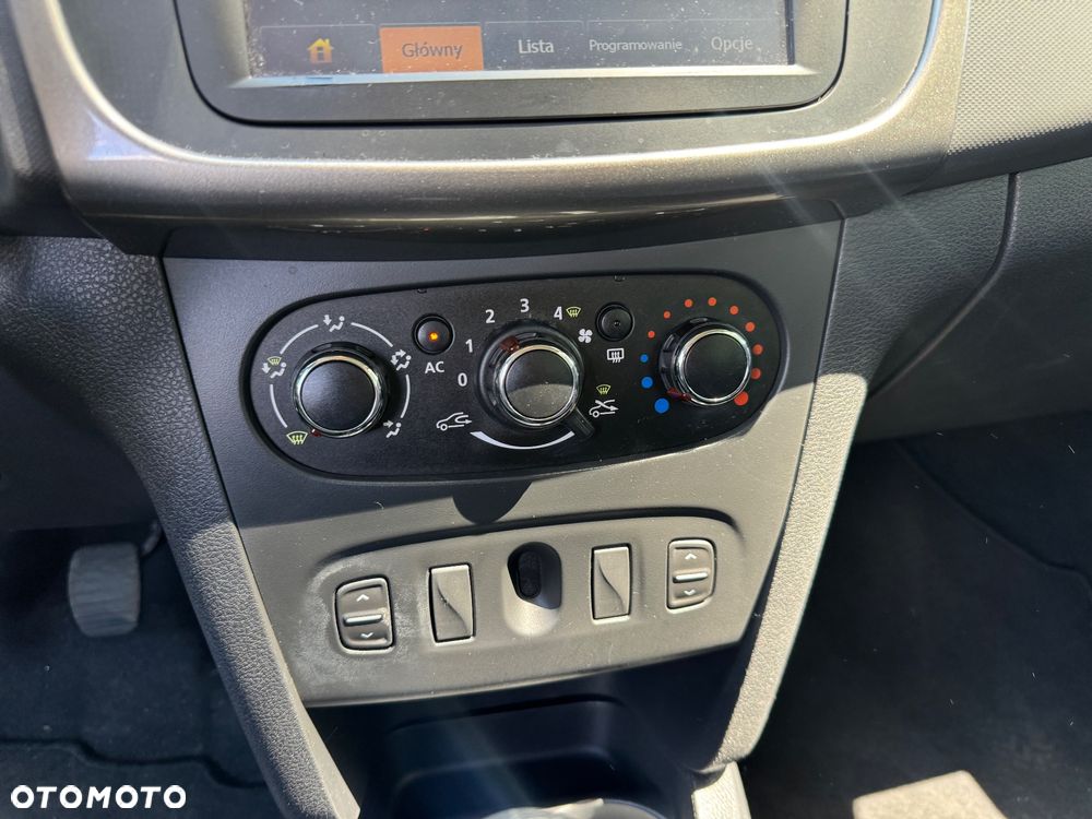Dacia Sandero 1.2 16V 75 Laureate - 16