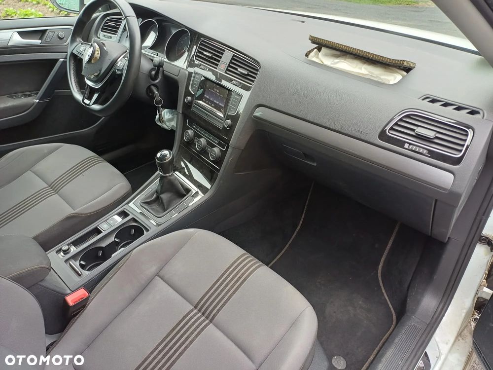 Volkswagen Golf 1.2 TSI BMT Trendline - 10