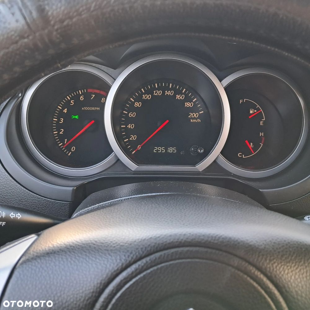 Suzuki Grand Vitara 2.0 Comfort Limited - 28