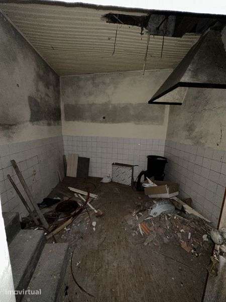 Moradia para reconstruçao - Grande imagem: 3/7