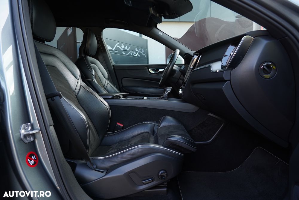 Volvo XC 60 D5 AWD Geartronic RDesign - 15