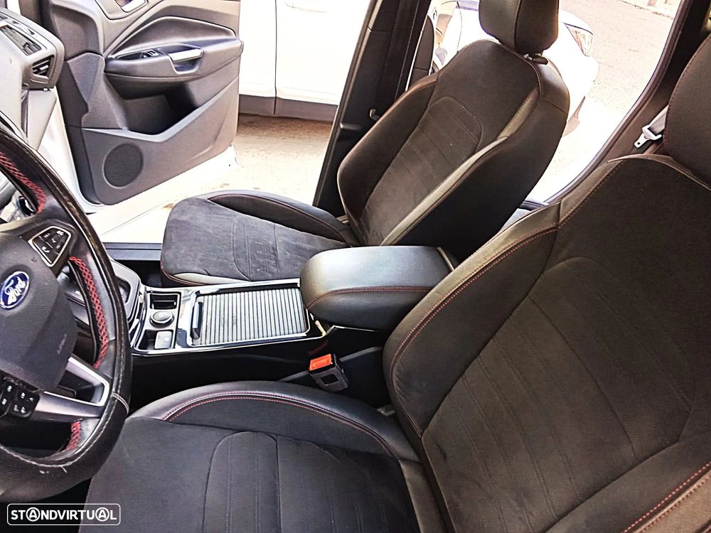 Ford Kuga 1.5 TDCi ST-Line Powershift - 10