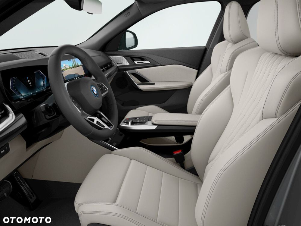 BMW iX2 - 8