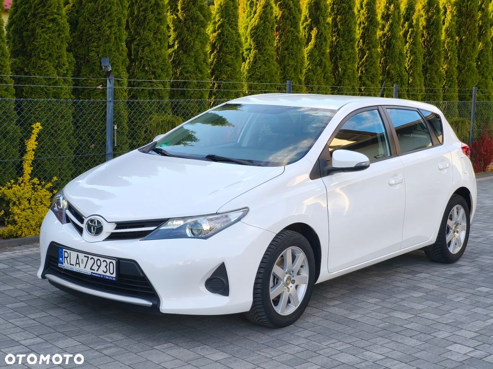 Toyota Auris 1.33 Dual-VVT-i Edition - 1