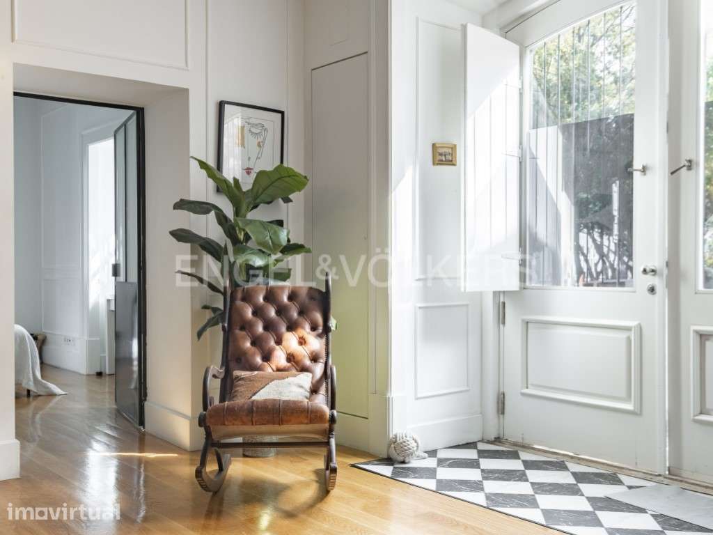 Apartamento T2 renovado em Campo dos Mártires da Pátria - Grande imagem: 5/29